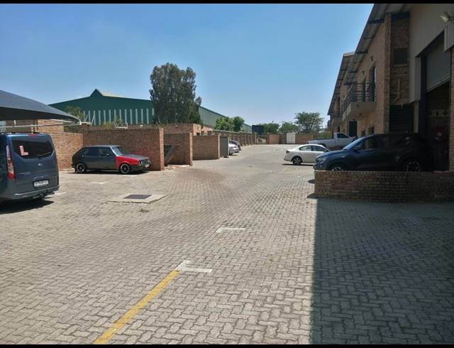 INDUSTRIAL PROPERTY TO RENT IN STORMILL